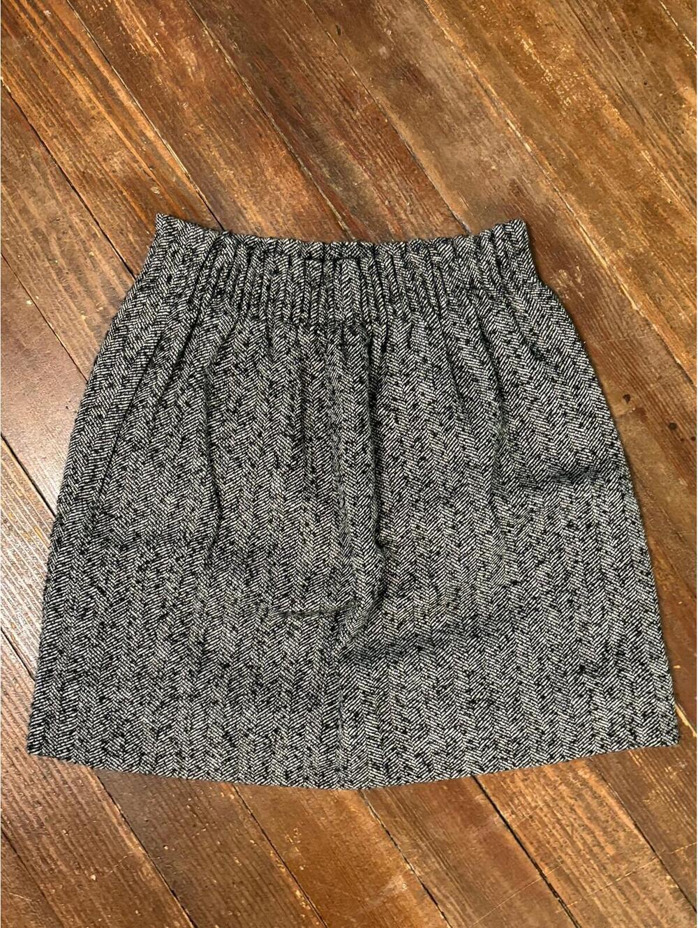 193. J. CREW skirt